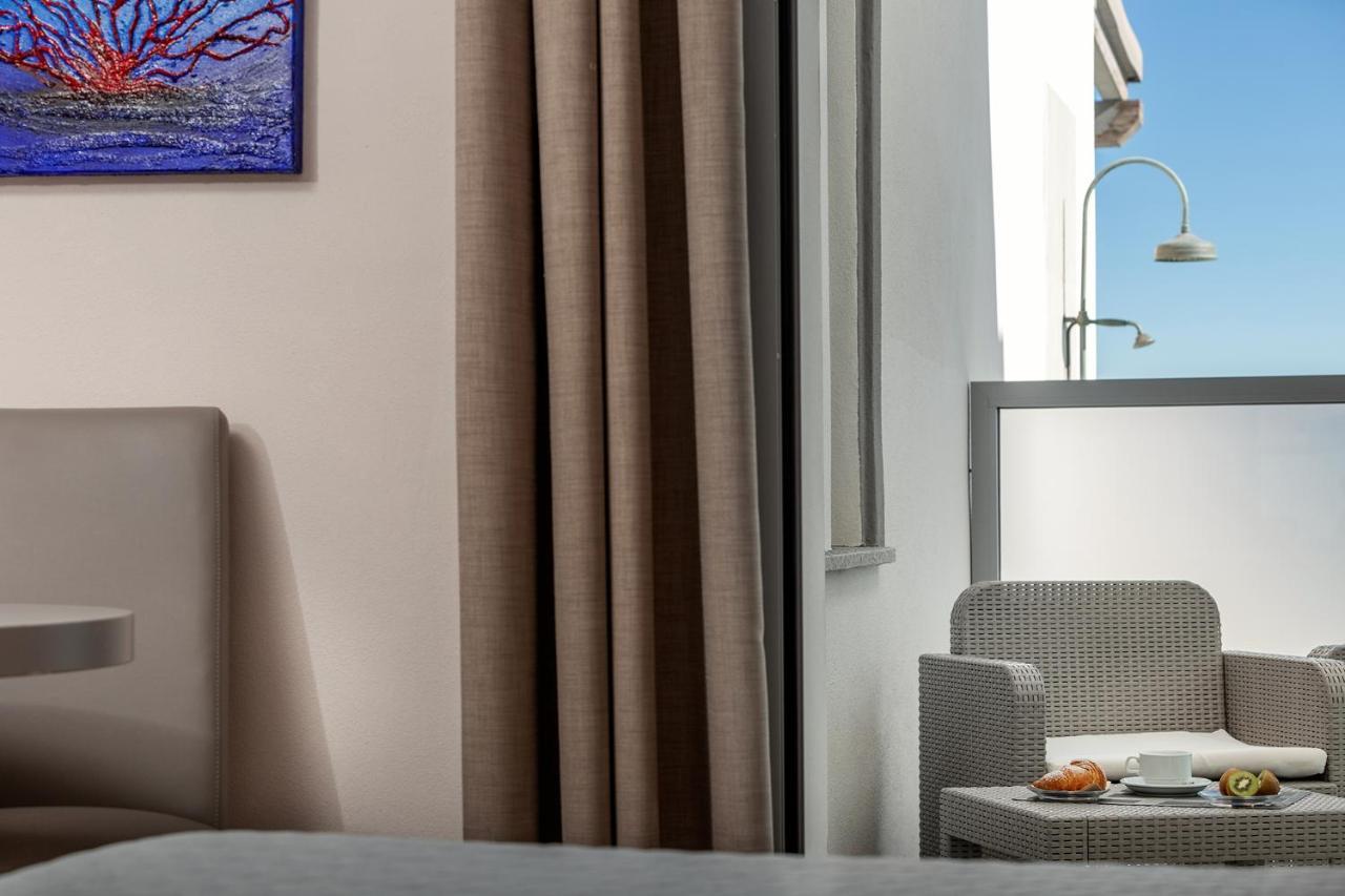 Capotesta Luxury Rooms Santa Teresa Gallura Buitenkant foto