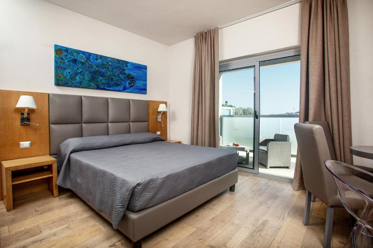 Capotesta Luxury Rooms Santa Teresa Gallura Buitenkant foto